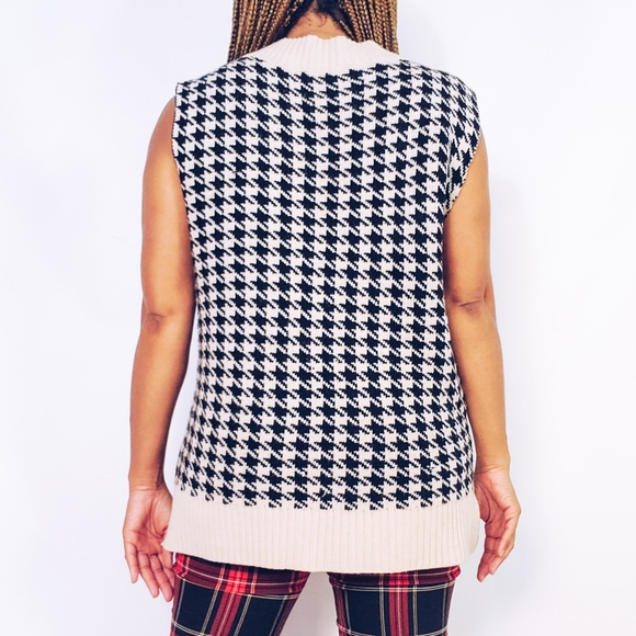 Houndstooth Sweater Vest - Picture 5 of 9
